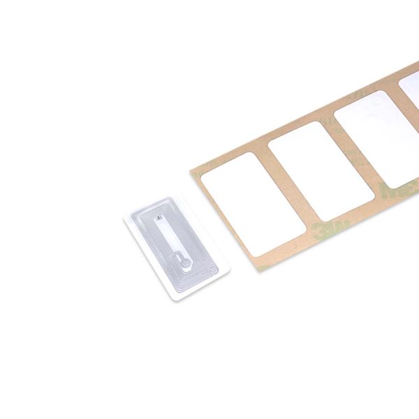 NFC Label 3520mm, compact design with durable adhesive