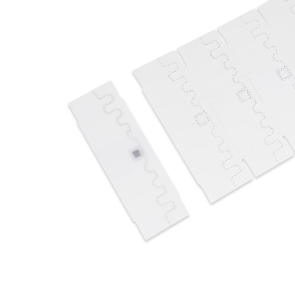 Reliable performance of the 7022 mm UHF Laundry RFID Label